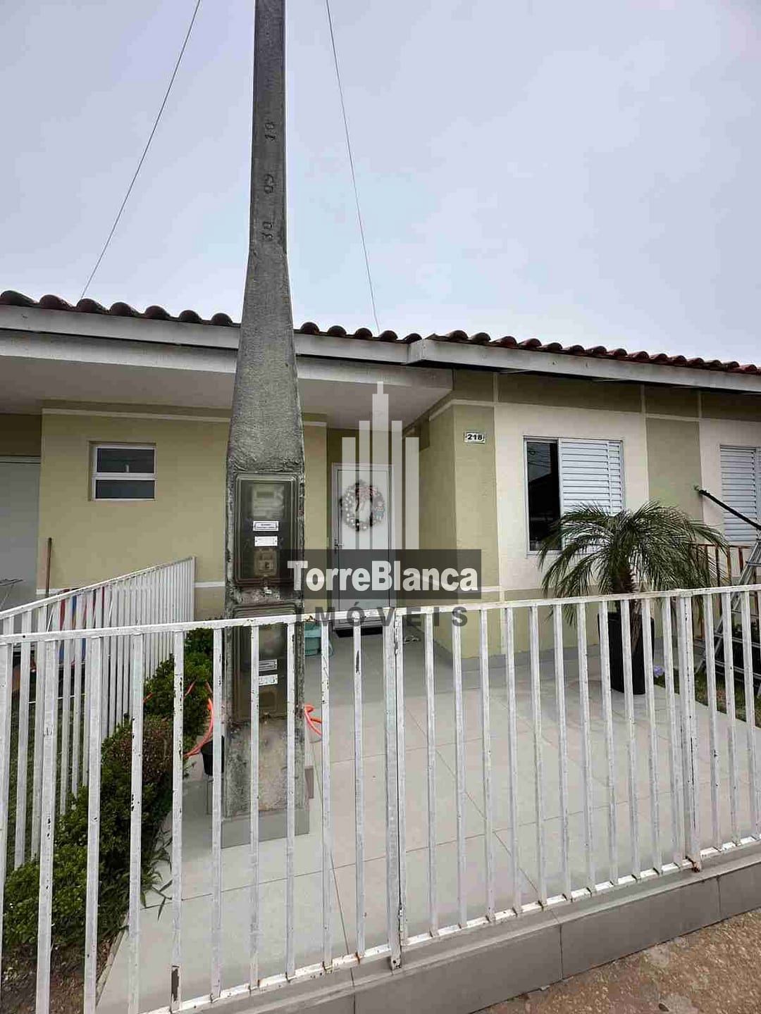 Casa à venda com 2 quartos, 80m² - Foto 2