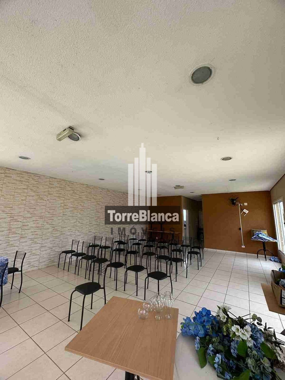 Casa à venda com 2 quartos, 80m² - Foto 28