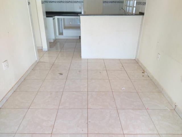 Foto do Casa - Casa com 2 dormitórios à venda, 142 m² por R$ 180.000,00 - Parque dos Buritis - Uberaba/MG | ZUCATO IMOBILIARIA LTDA