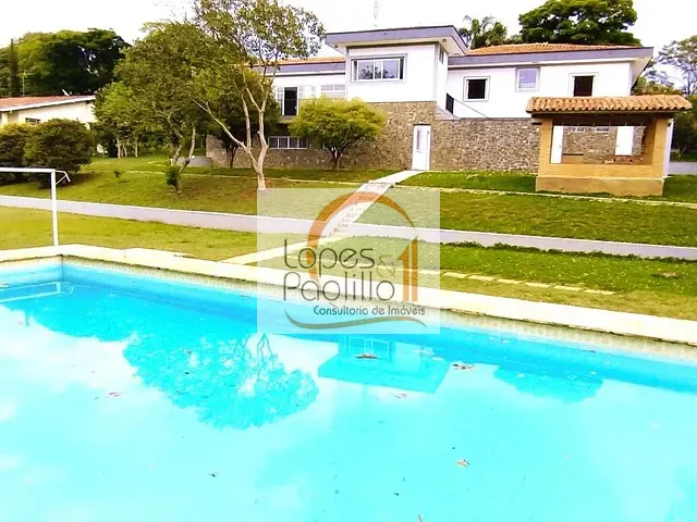 Casa com 2162m² 4 quartos e 4 banheiros, à venda, no bairro Vila Santista em Atibaia
