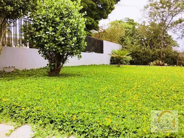 Casa com 2162m² 4 quartos e 4 banheiros, à venda, no bairro Vila Santista em Atibaia