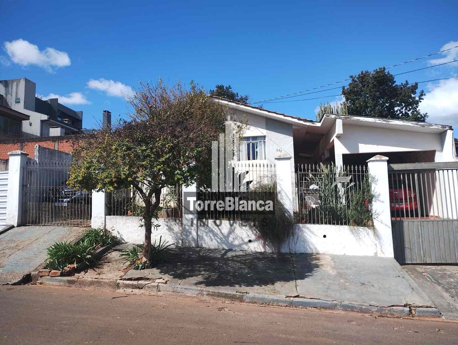 Casa à venda com 3 quartos, 147m² - Foto 1