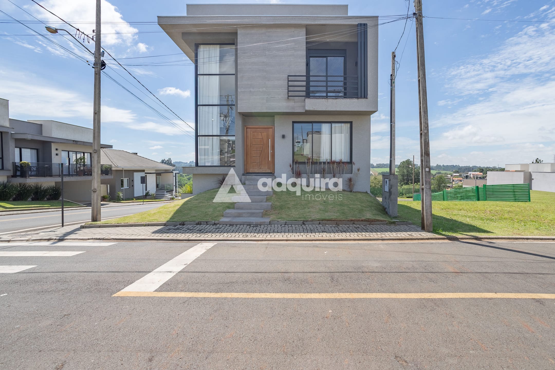 Sobrado, 3 quartos, 180 m² - Foto 1