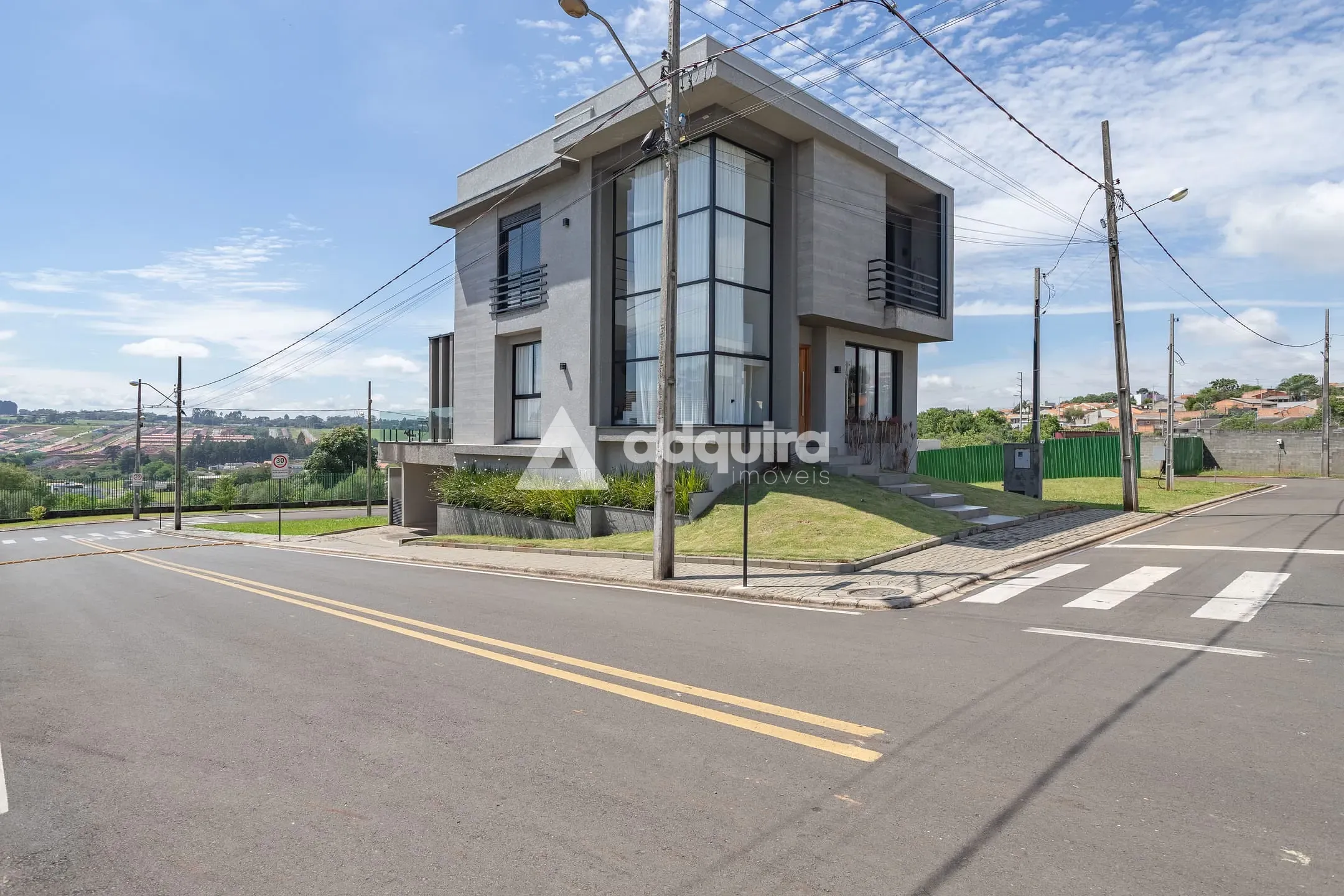 Sobrado, 3 quartos, 180 m² - Foto 1