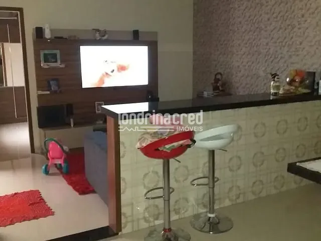 Casa 3 quartos e 2 banheiros, à venda, no bairro João Paz em Londrina