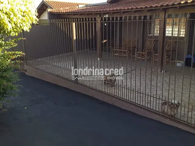 Casa 3 quartos e 2 banheiros, à venda, no bairro João Paz em Londrina