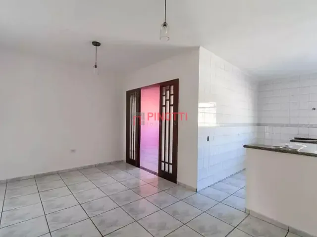 Casa 3 quartos e 2 banheiros, para alugar, no bairro Vila Planalto em São Bernardo do Campo