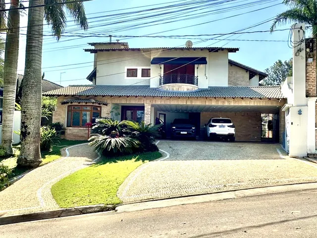 Casa com 1315m² 5 quartos e 8 banheiros, à venda ou para alugar, no bairro São Paulo II em Cotia