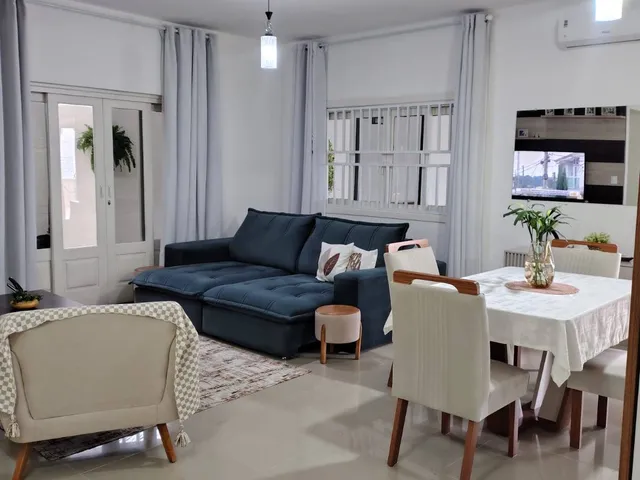 Casa com 250m² 3 quartos e 2 banheiros, à venda, no bairro Jardim Brasília em Mairinque