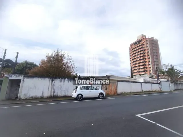 Casa com 924m² 3 quartos e 5 banheiros, à venda, no bairro Órfãs em Ponta Grossa
