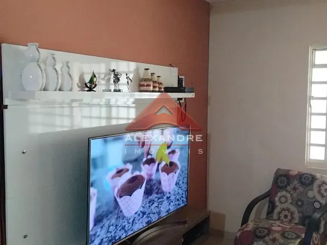 Casa com 126m² 4 quartos e 2 banheiros, à venda, no bairro Jardim Mariana I em São José dos Campos
