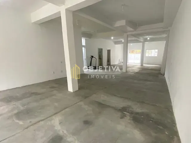 Casa 4 quartos e 4 banheiros, à venda, no bairro Chácara das Pedras em Porto Alegre
