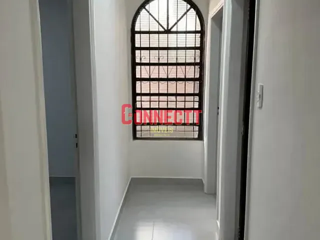 Casa 3 quartos e 2 banheiros, à venda, no bairro Vila Tibério em Ribeirão Preto