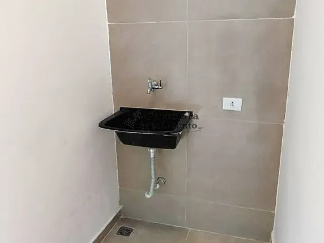 Casa com 140m², para alugar, no bairro Parque dos Príncipes em Jacareí