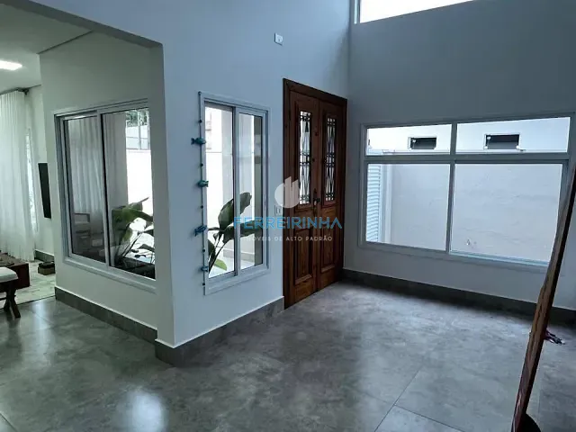 Casa 3 quartos e 2 banheiros, à venda, no bairro Mar Verde em Caraguatatuba