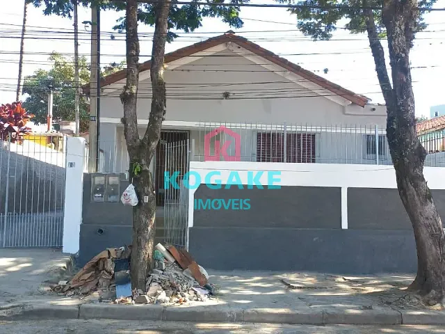 Casa com 250m² 4 quartos e 3 banheiros, à venda, no bairro Vila Sinhá em São José dos Campos