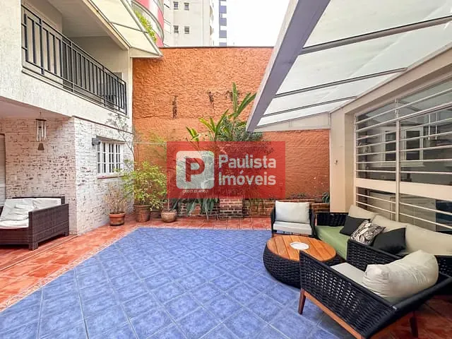 Casa com 220m² 2 quartos e 2 banheiros, à venda, no bairro Brooklin Paulista em São Paulo