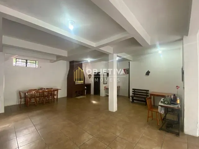 Casa 4 quartos e 4 banheiros, à venda, no bairro Vila Jardim em Porto Alegre