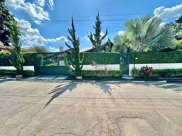 Casa com 1000m² 3 quartos e 5 banheiros, à venda, no bairro Recanto Impla em Carapicuíba