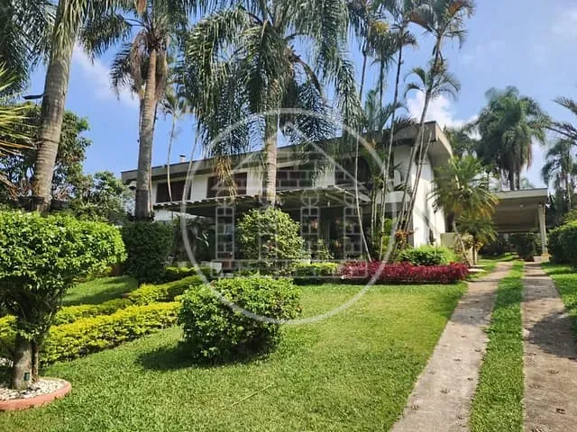 Casa com 4000m² 5 quartos e 6 banheiros, à venda, no bairro Chácara Val de Palmas em Itapecerica da Serra