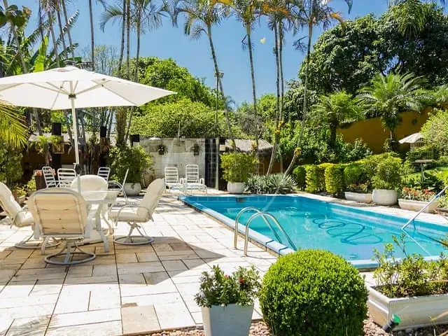 Casa com 4000m² 5 quartos e 6 banheiros, à venda, no bairro Chácara Val de Palmas em Itapecerica da Serra