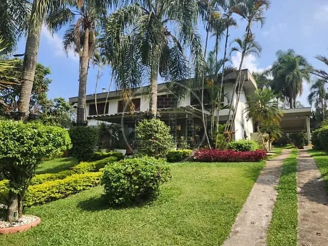 Casa com 4000m² 5 quartos e 6 banheiros, à venda, no bairro Chácara Val de Palmas em Itapecerica da Serra