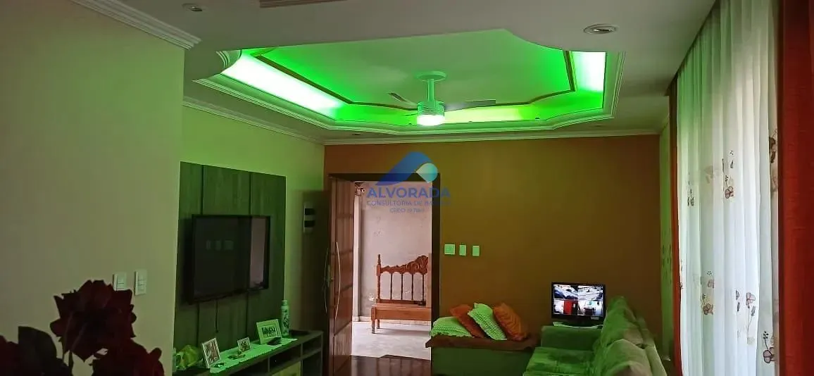 Casa, 3 quartos, 260 m² - Foto 1