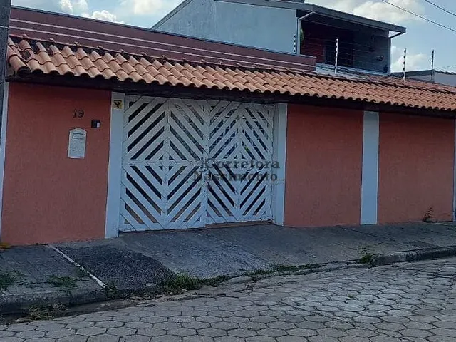 Casa com 250m² 4 quartos e 3 banheiros, à venda, no bairro Jardim Luiza em Jacareí