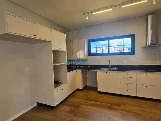 Casa 3 quartos e 5 banheiros, para alugar, no bairro Condomínio Residencial Mont Blanc em São José dos Campos