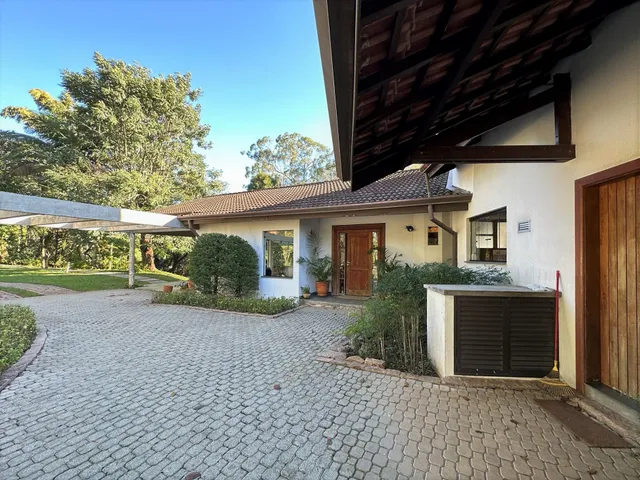 Casa com 104890m² 3 quartos e 3 banheiros, à venda, no bairro Chácara dos Junqueiras em Carapicuíba