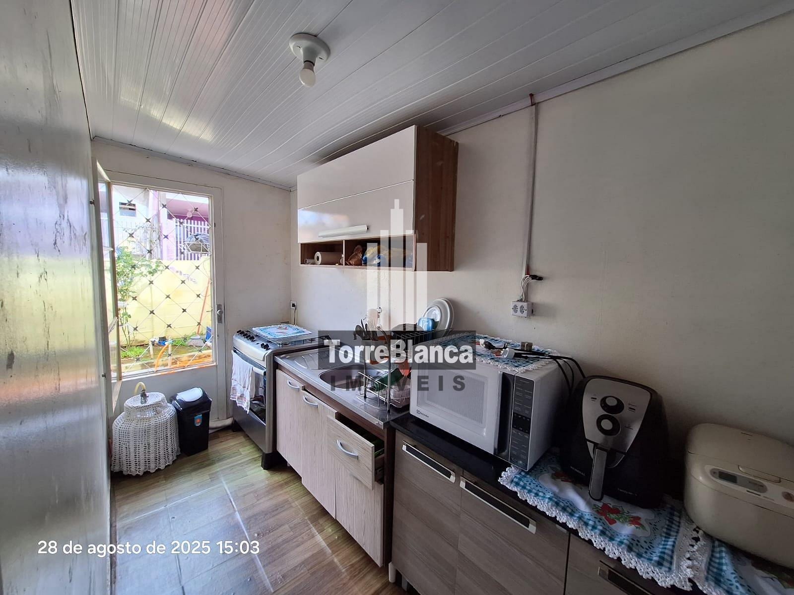Casa à venda com 2 quartos, 69m² - Foto 9
