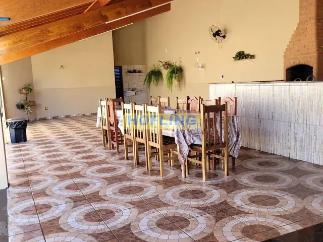 Casa com 652m² 3 quartos e 2 banheiros, à venda, no bairro Jardim Nova Rio Claro em Rio Claro
