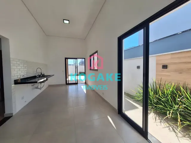 Casa 3 quartos e 2 banheiros, à venda, no bairro Residencial Colinas em Caçapava