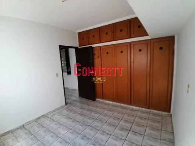 Casa 3 quartos e 2 banheiros, à venda, no bairro Sumarezinho em Ribeirão Preto
