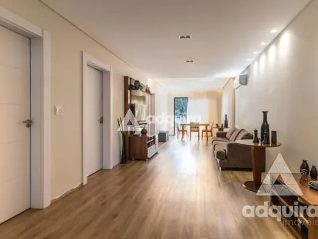 Casa com 380m² 4 quartos e 6 banheiros, à venda, no bairro Oficinas em Ponta Grossa