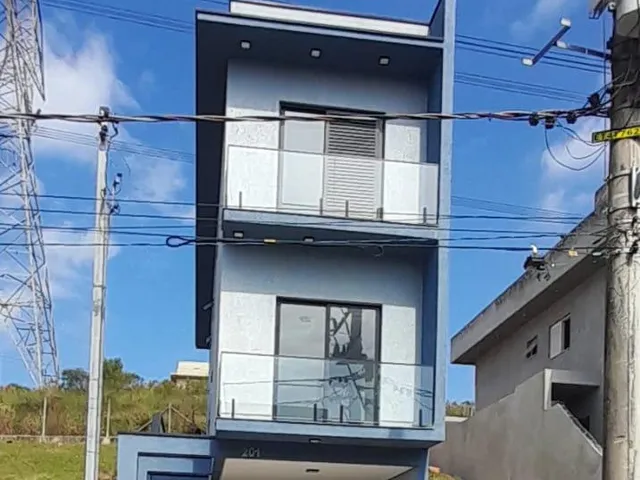 Casa 3 quartos e 3 banheiros, à venda, no bairro das Pedras em Cotia