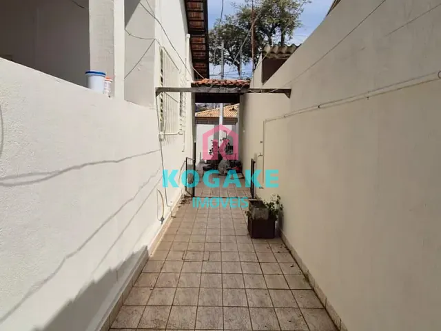 Casa 2 quartos e 1 banheiro, à venda, no bairro Conjunto Residencial Vale dos Pinheiros em São José dos Campos