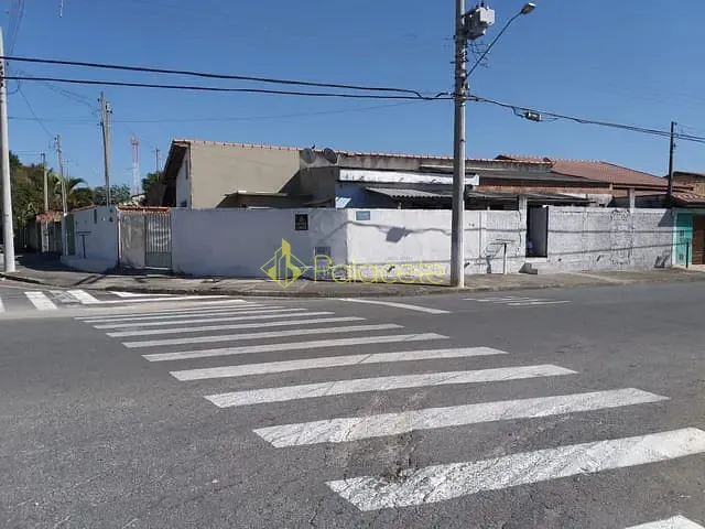 Casa com 289m² 6 quartos e 2 banheiros, à venda, no bairro Residencial e Comercial Laerte Asumpção em Pindamonhangaba
