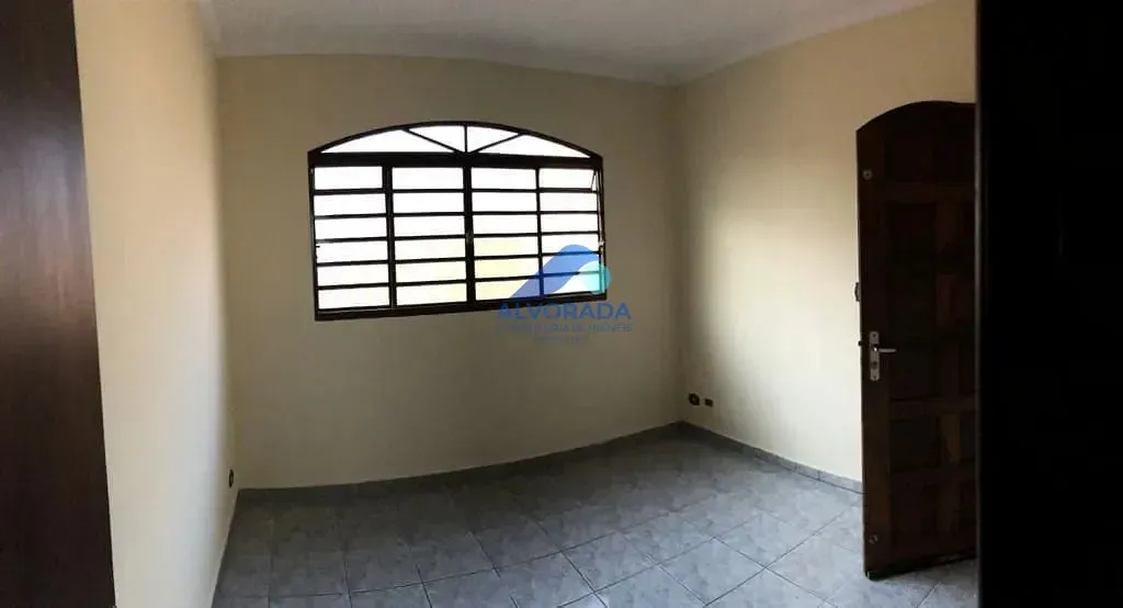 Casa, 3 quartos, 217 m² - Foto 1