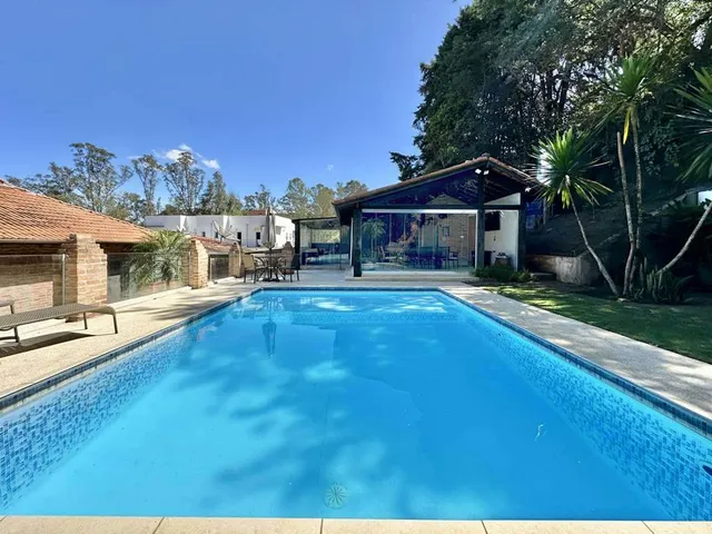Casa com 1000m² 4 quartos e 5 banheiros, à venda, no bairro Palos Verdes em Carapicuíba