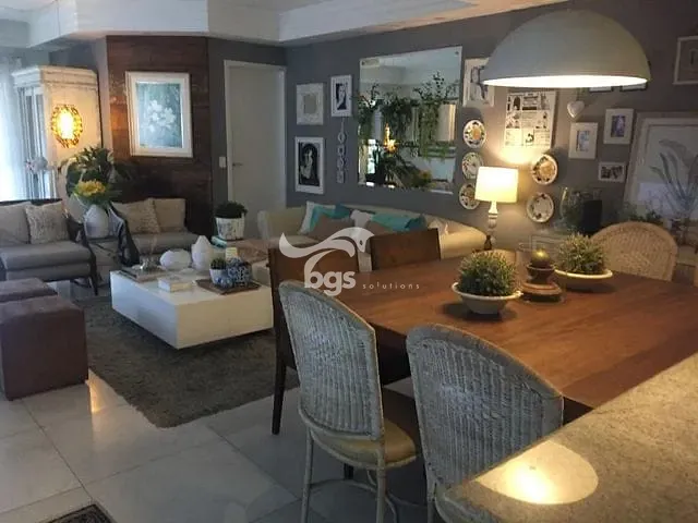 Casa com 360m² 3 quartos e 4 banheiros, à venda, no bairro Barra em Balneário Camboriú