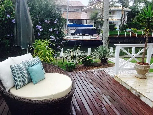 Casa com 360m² 3 quartos e 4 banheiros, à venda, no bairro Barra em Balneário Camboriú