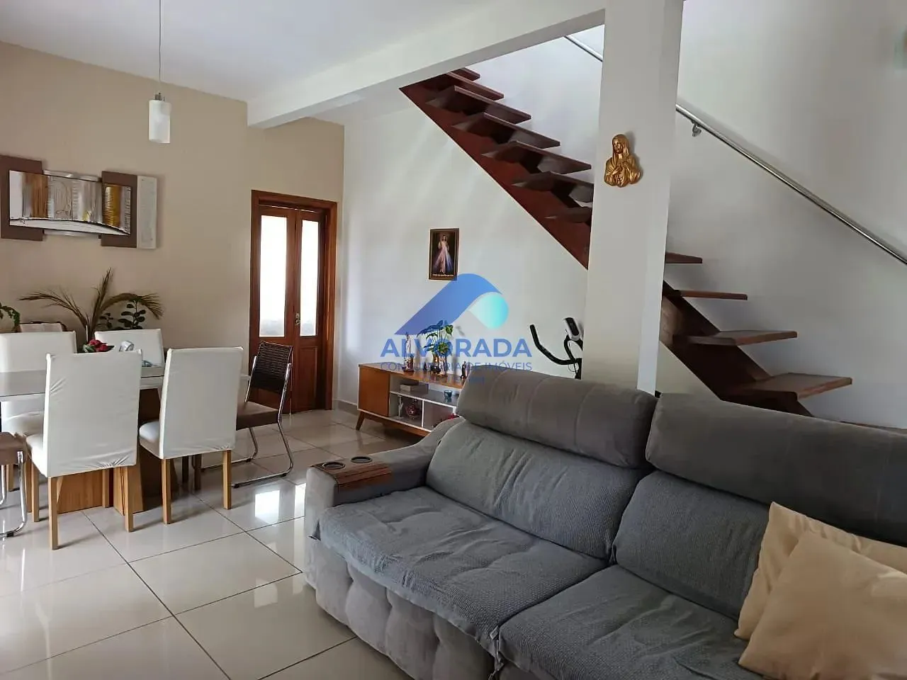 Casa, 3 quartos, 153 m² - Foto 1