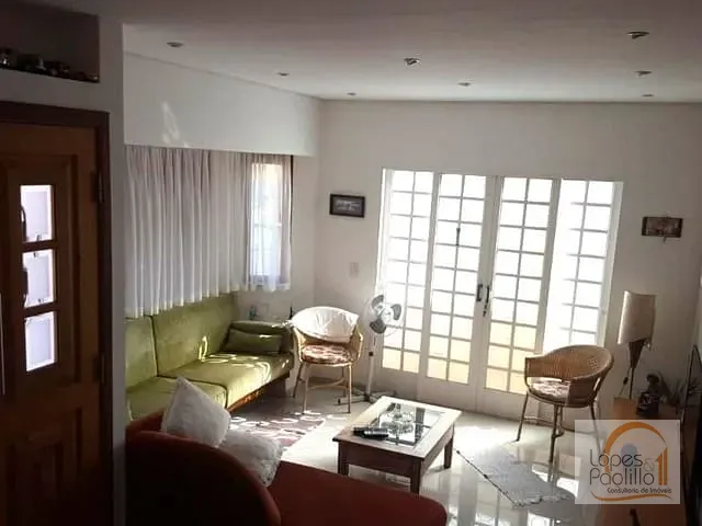 Casa com 200m² 3 quartos e 2 banheiros, à venda, no bairro Jardim Terceiro Centenário em Atibaia