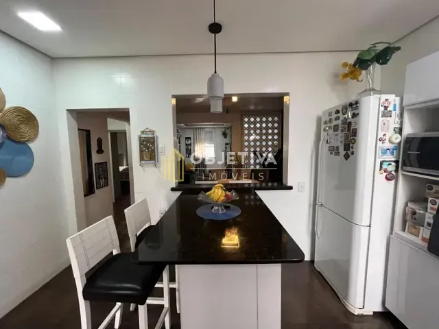 Casa 2 quartos e 2 banheiros, à venda, no bairro Partenon em Porto Alegre