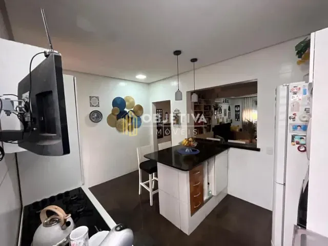 Casa 2 quartos e 2 banheiros, à venda, no bairro Partenon em Porto Alegre