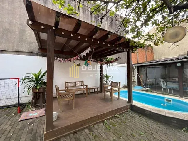 Casa 2 quartos e 2 banheiros, à venda, no bairro Partenon em Porto Alegre