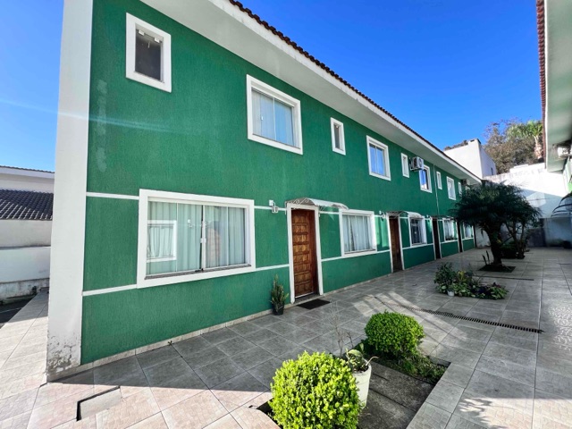 Locação - Sobrado com 3 quartos, 1 vaga de garagem, Cond. Residencial Ville de Chamonix, Jardim Carvalho.