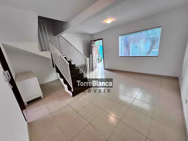 Casa com 80m² 3 quartos e 2 banheiros, à venda, no bairro Jardim Carvalho em Ponta Grossa