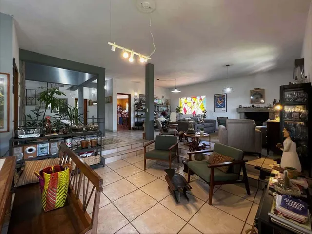 Casa com 1272m² 5 quartos e 5 banheiros, à venda, no bairro Granja Viana II em Cotia